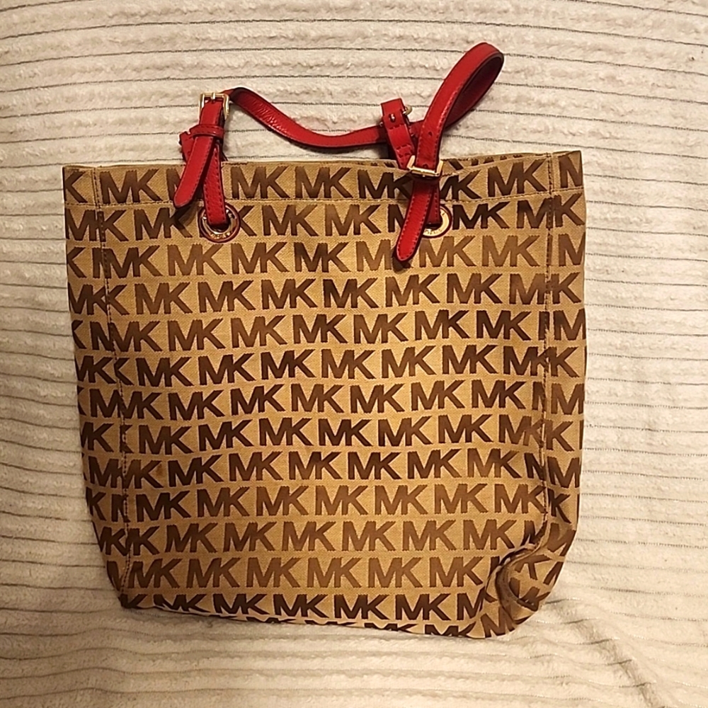 Michael kors tote